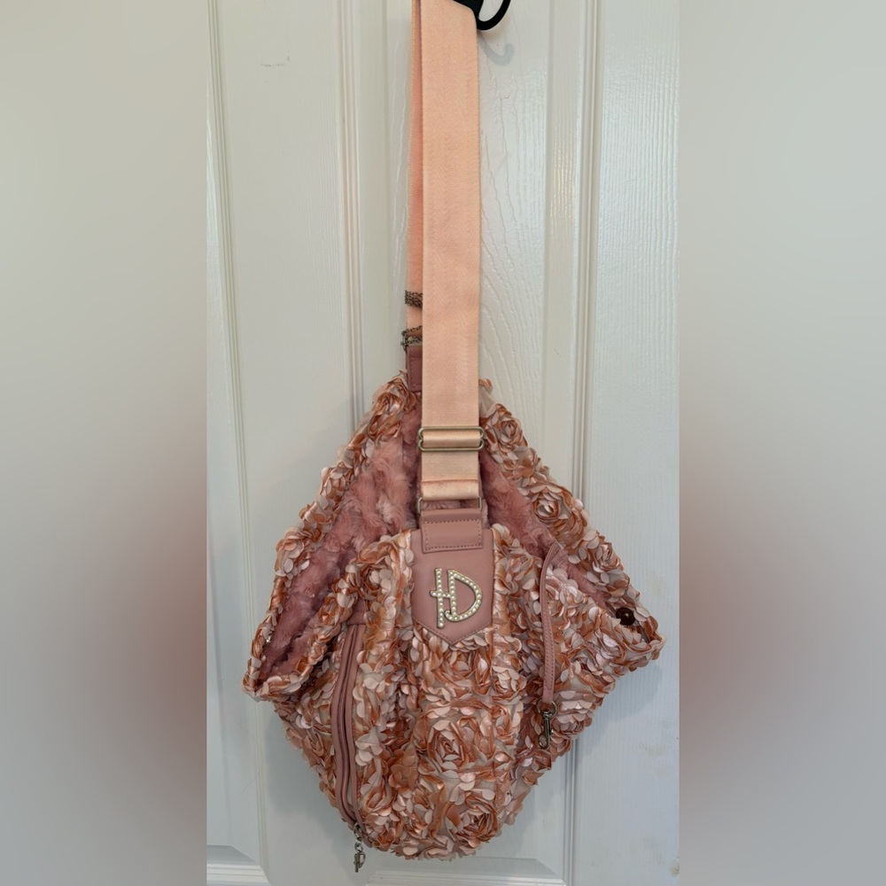 Doggie carrier. Plush pink